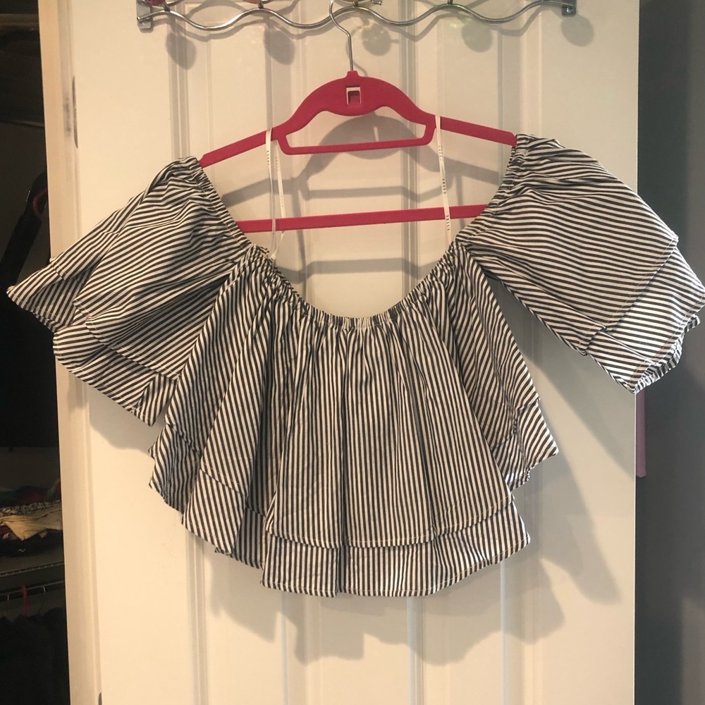 Off-the-shoulder Crop Top